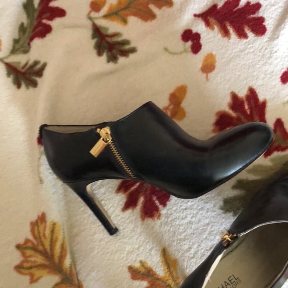 Michael kors heels - Picture 2 of 8